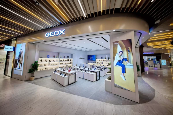 geox-second-outlet-opening-event-at-lalaport-bbcc-kl-dsc06671-1-69b77f6826792